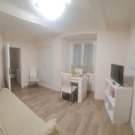 Trilocale Nel Centro Di Sampierdarena Apartman Genova Kültér fotó